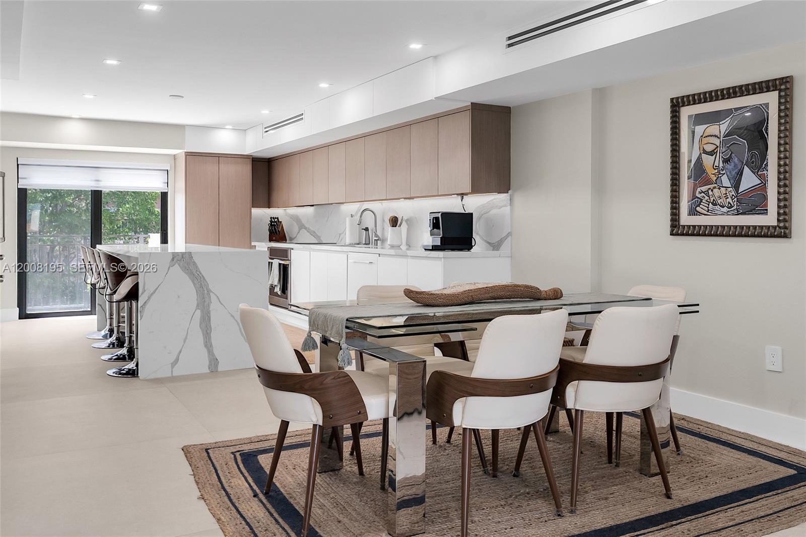 6901 Edgewater Dr # 318