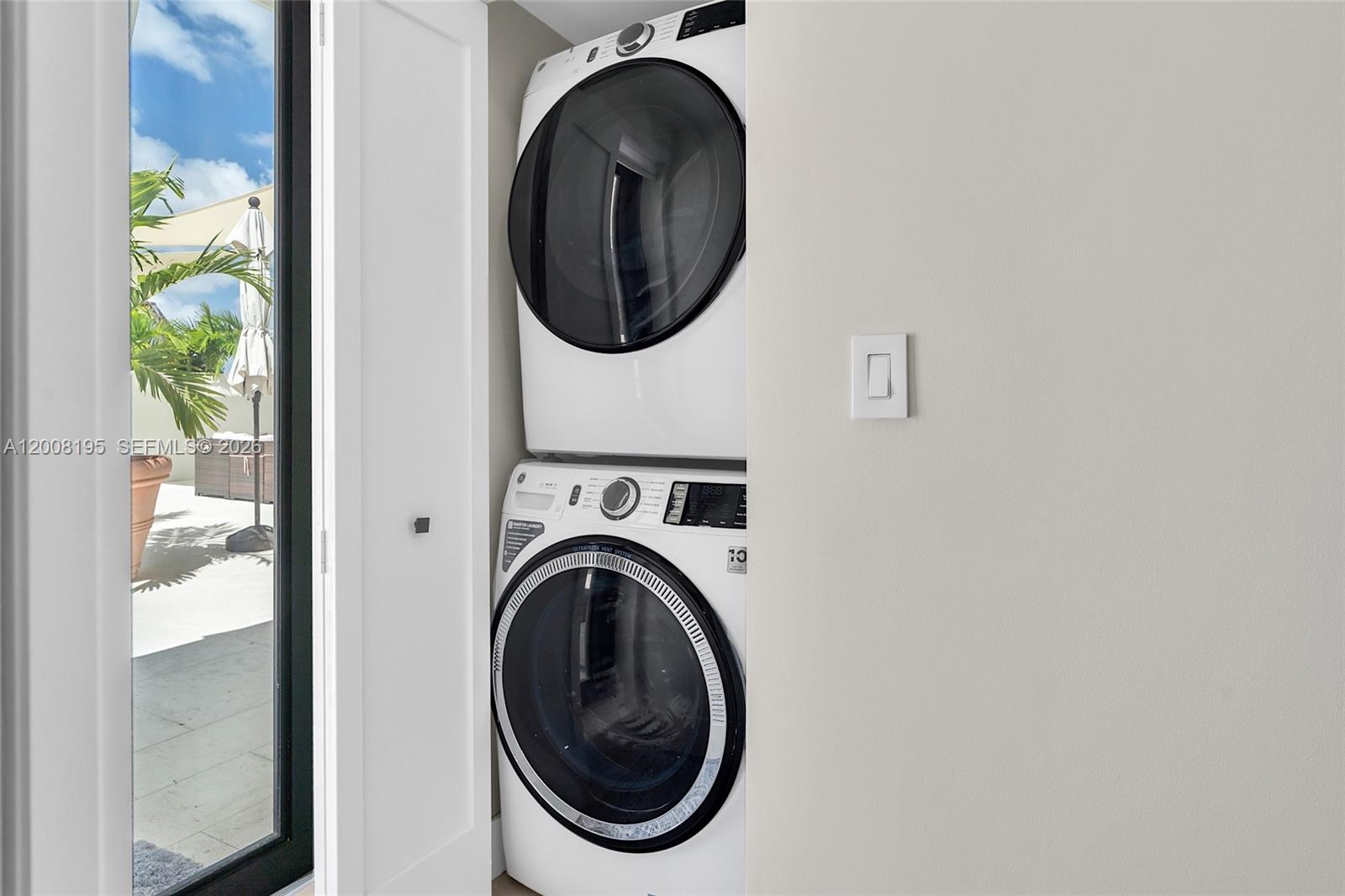 6901 Edgewater Dr # 318