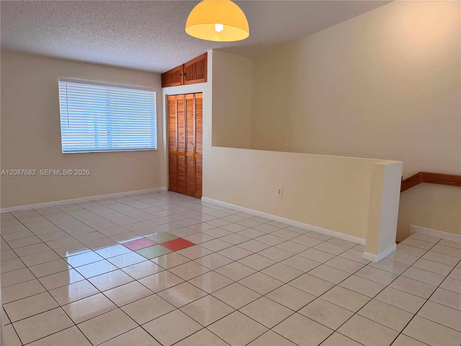 8019 Lake Dr # 202