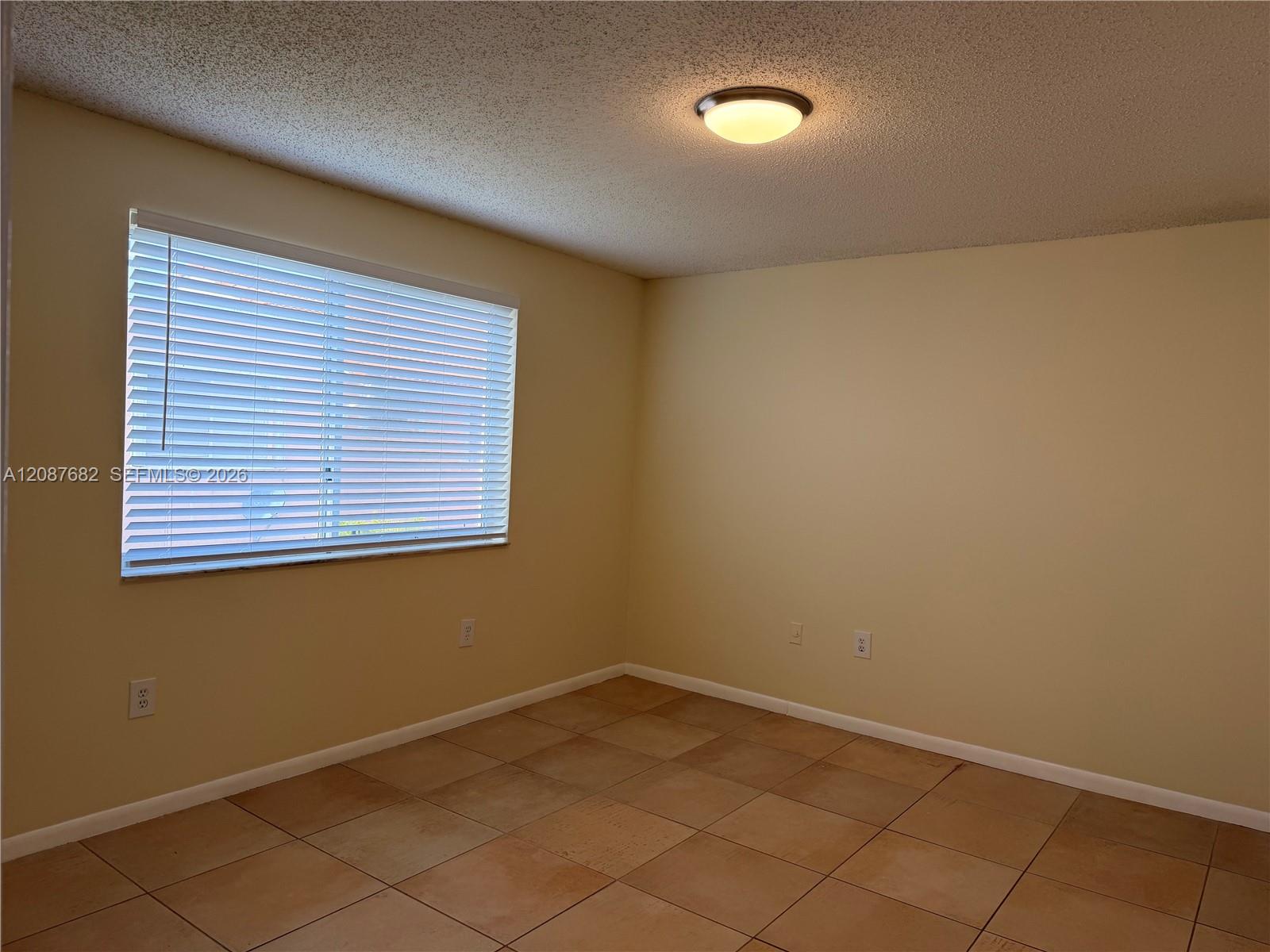 8019 Lake Dr # 202