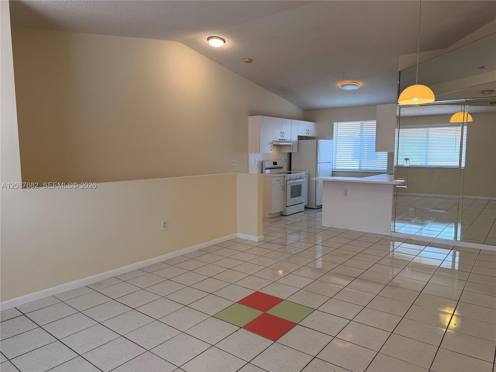 8019 Lake Dr # 202
