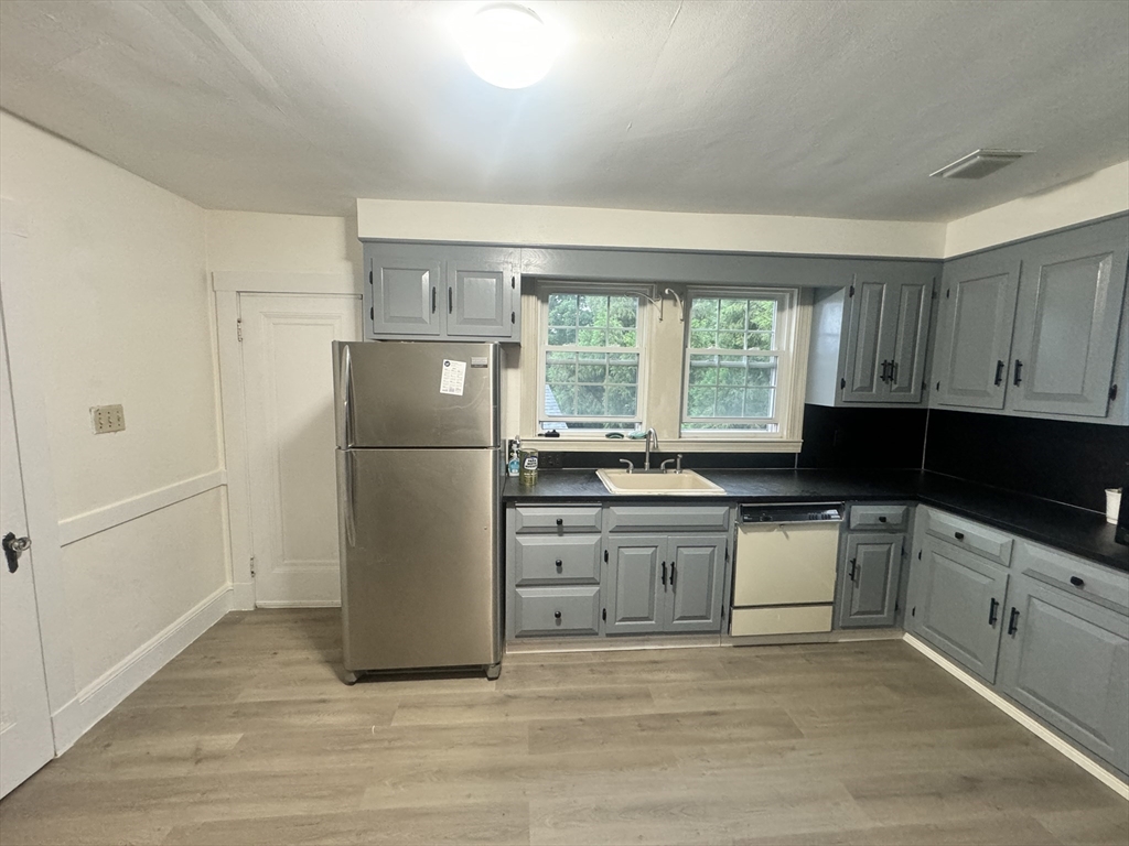 51 Hillside Ave