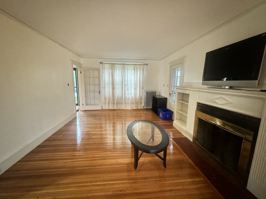 51 Hillside Ave