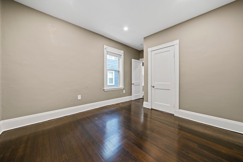 123 King St # 1