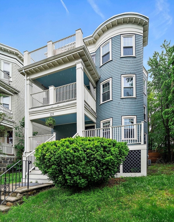 123 King St # 1