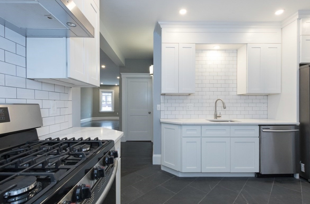 123 King St # 1