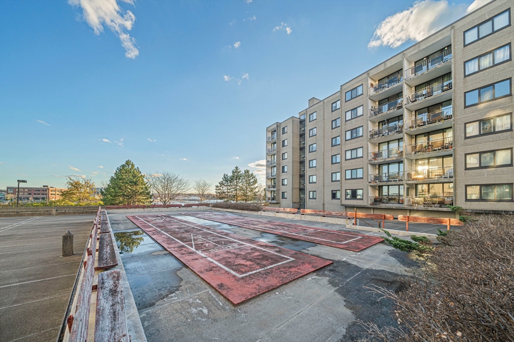 73 Broad Reach Unit: T44C