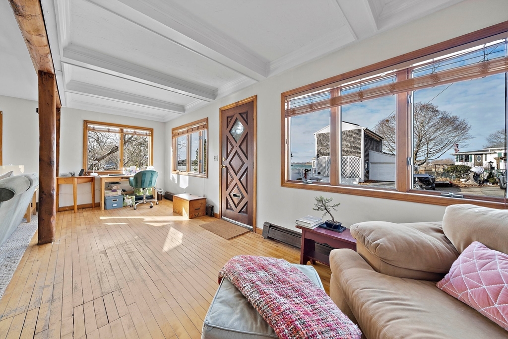 122 Babcock Ave