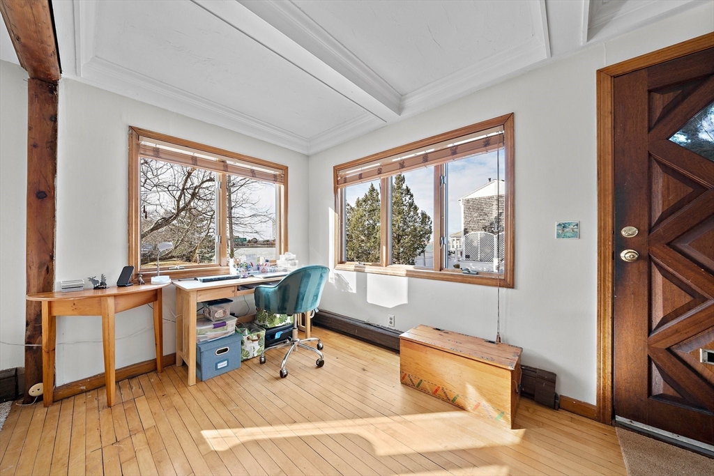 122 Babcock Ave