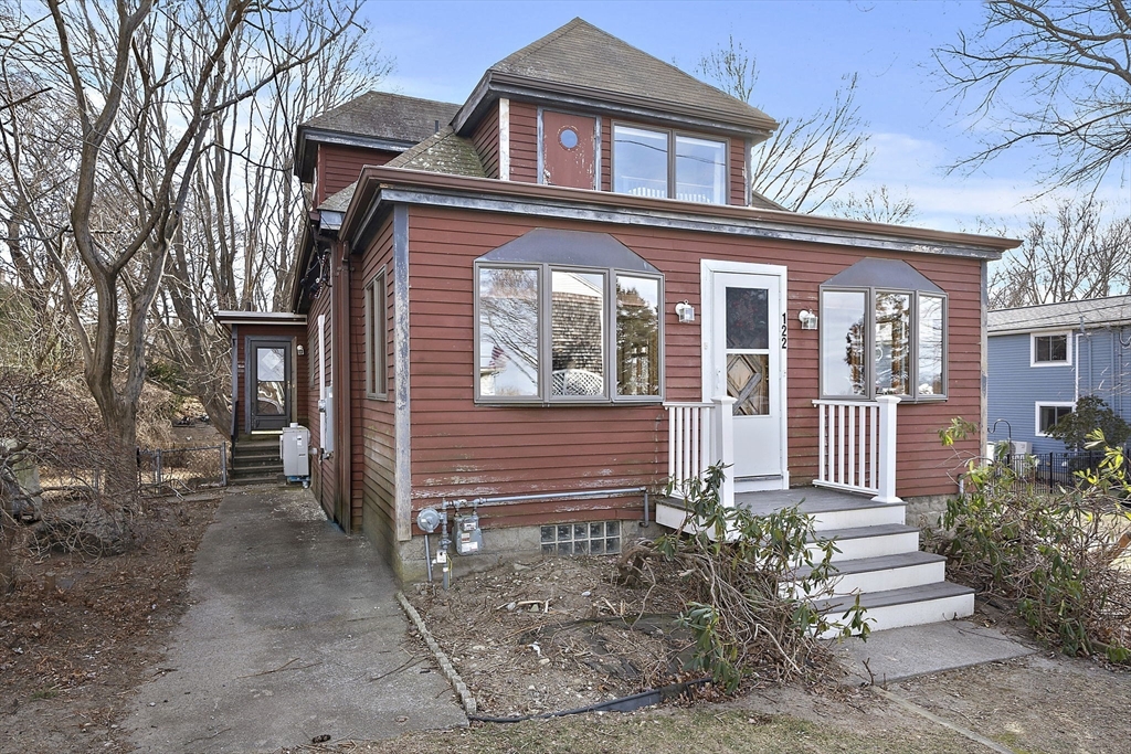 122 Babcock Ave