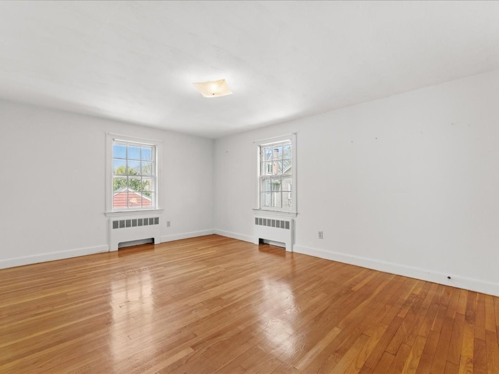 162 Milton St