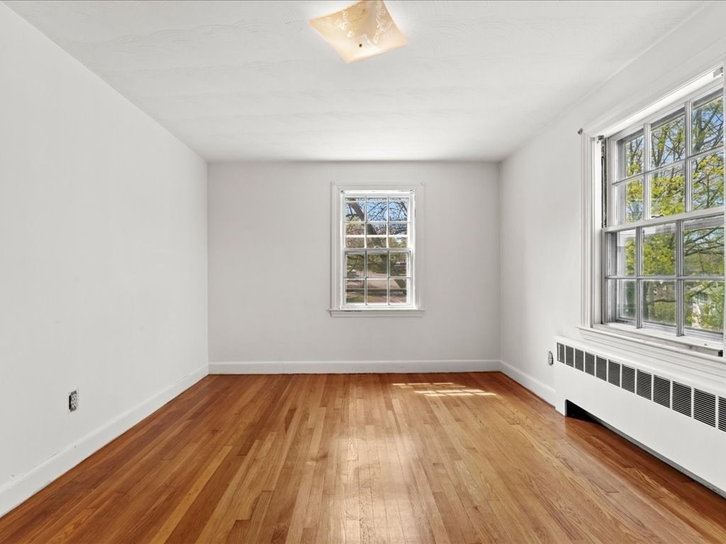 162 Milton St