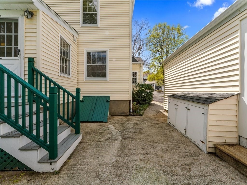 162 Milton St
