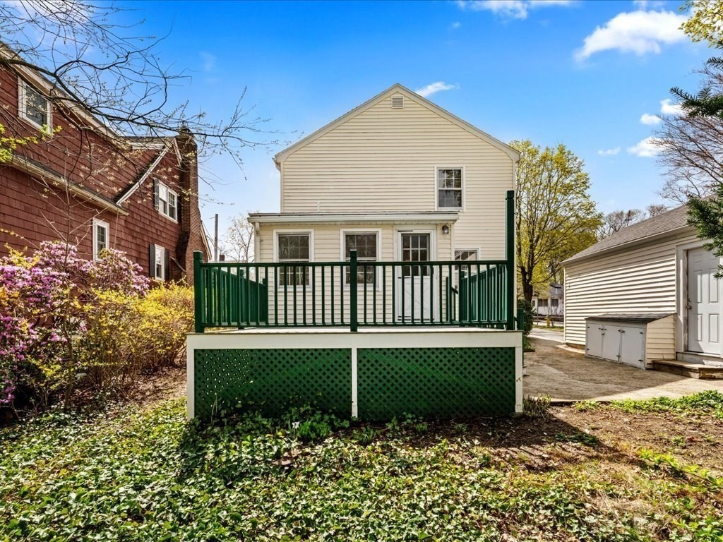 162 Milton St