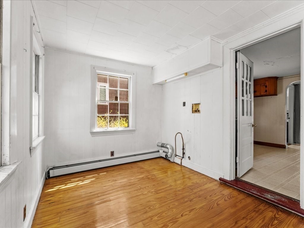 162 Milton St