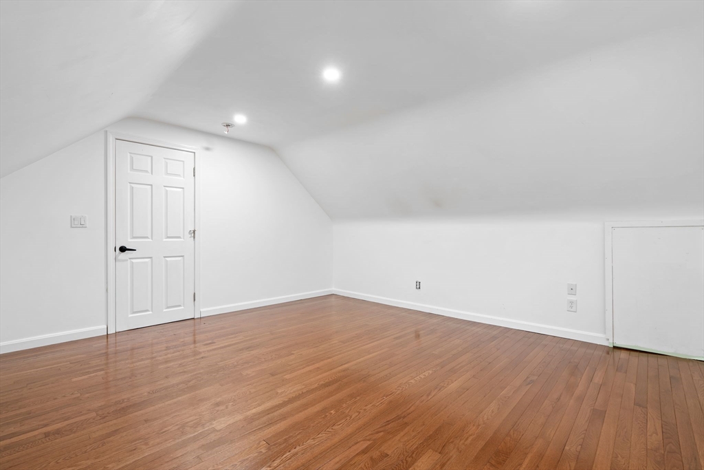 20 Isabelle Ave