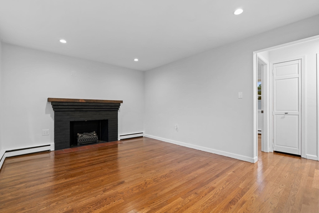 20 Isabelle Ave