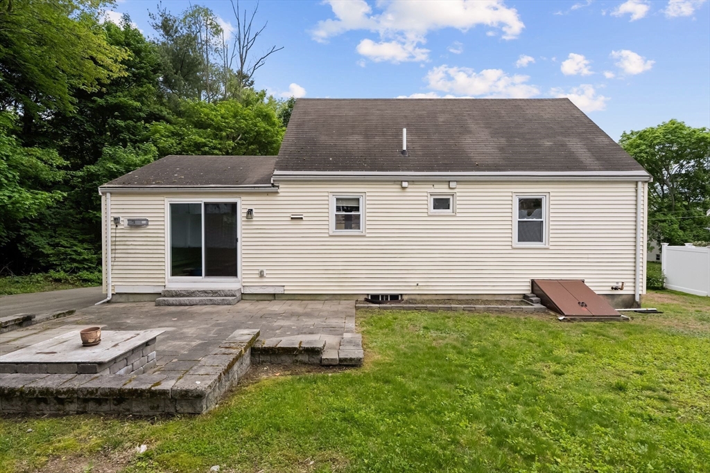 20 Isabelle Ave