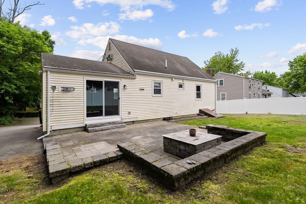 20 Isabelle Ave
