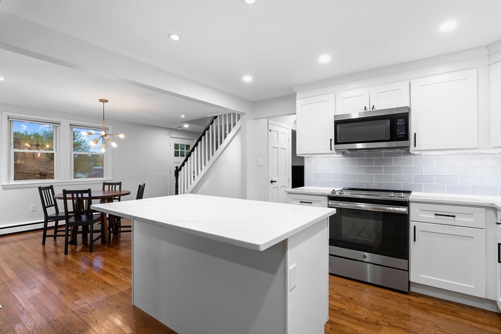 20 Isabelle Ave