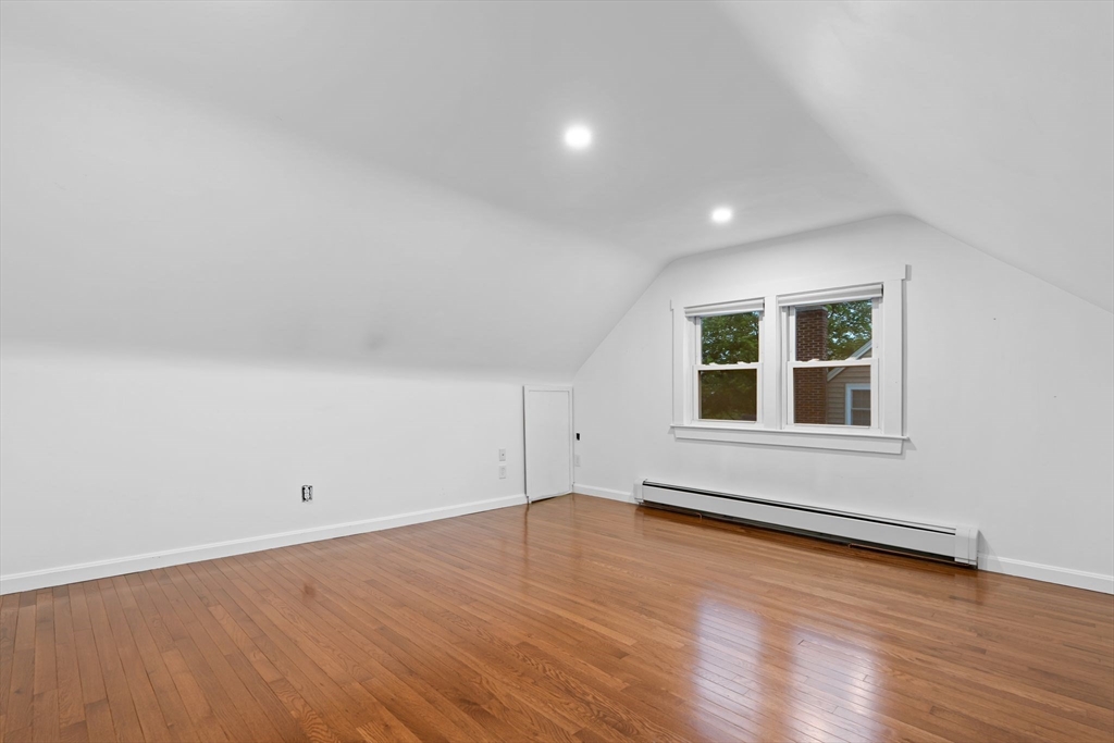 20 Isabelle Ave