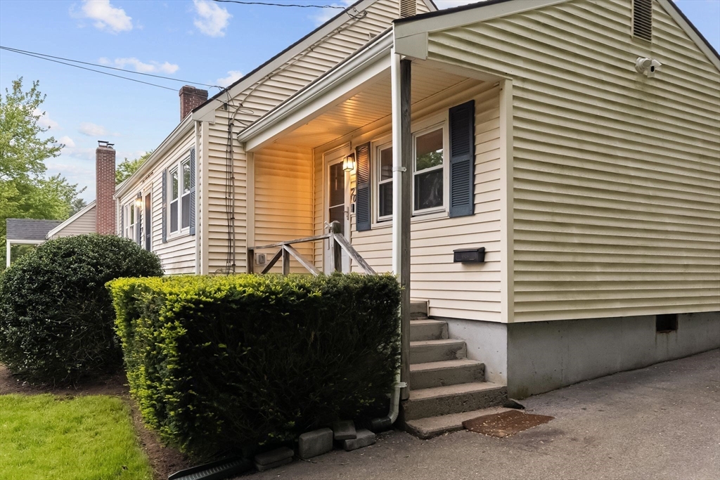 20 Isabelle Ave