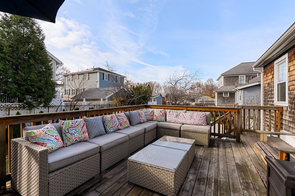 73 Albatross Rd