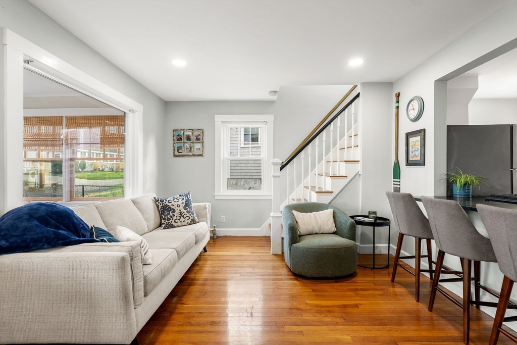 73 Albatross Rd