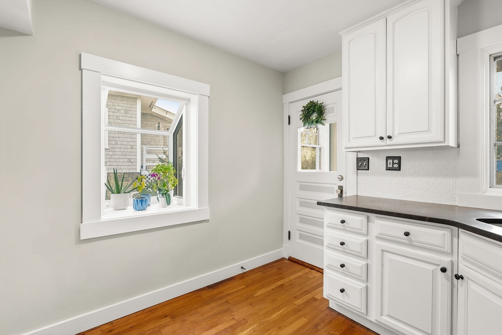 73 Albatross Rd