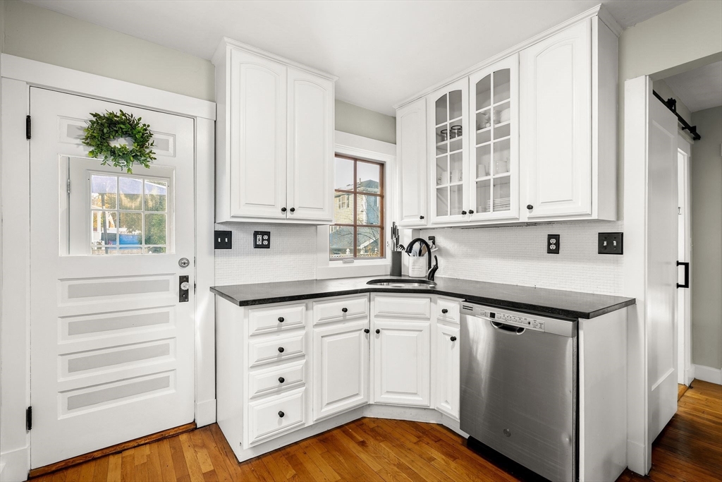 73 Albatross Rd