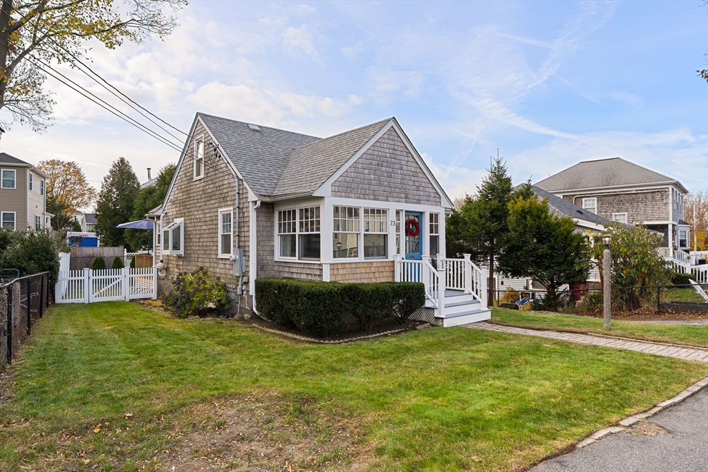 73 Albatross Rd