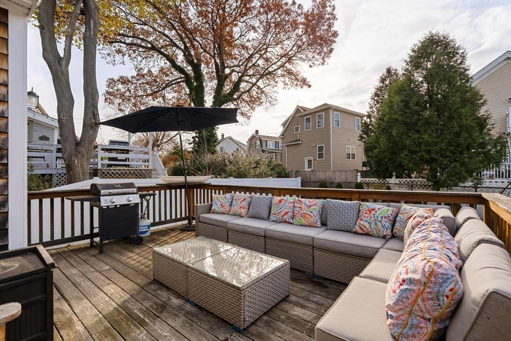 73 Albatross Rd