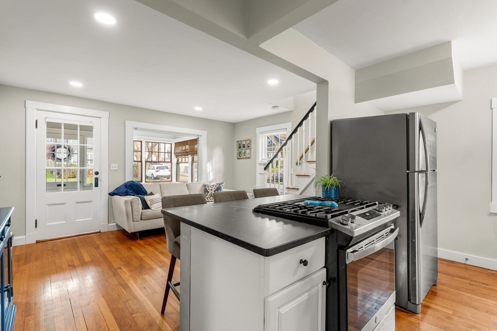 73 Albatross Rd