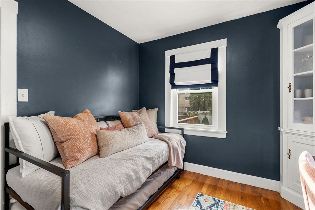 73 Albatross Rd