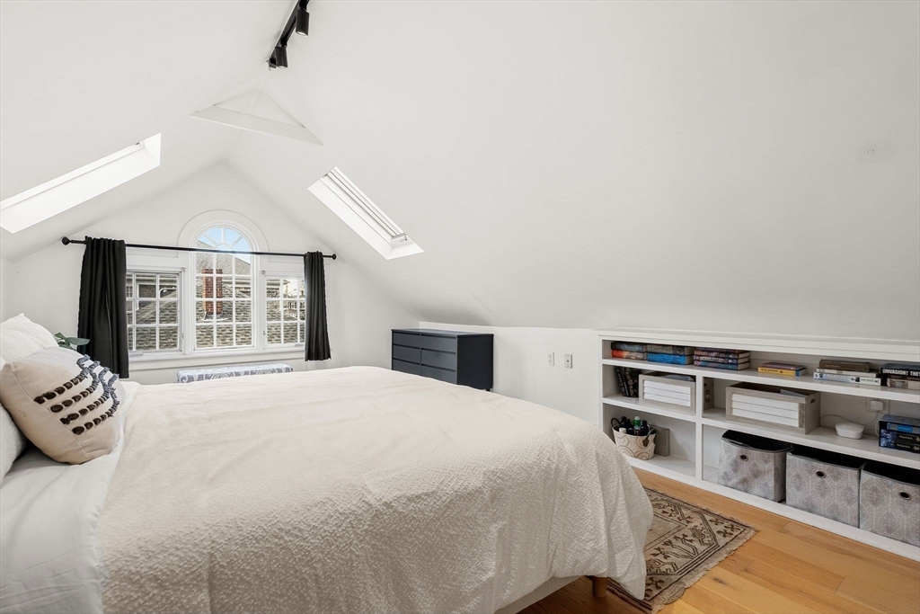 73 Albatross Rd