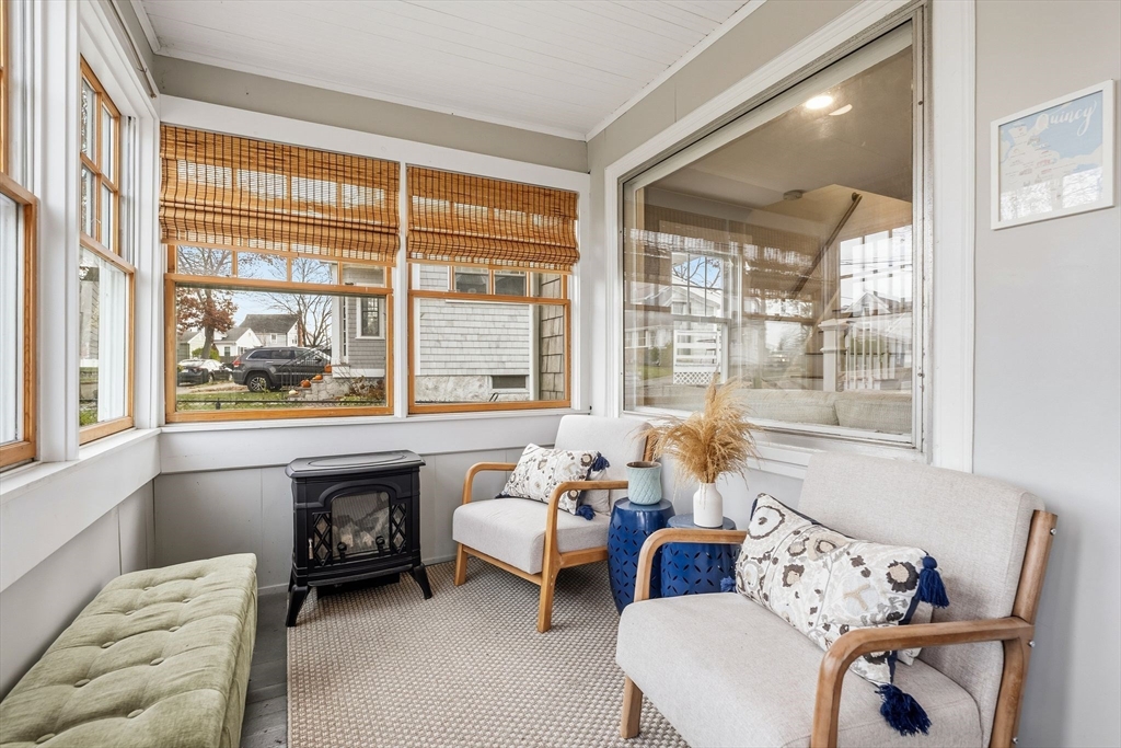 73 Albatross Rd