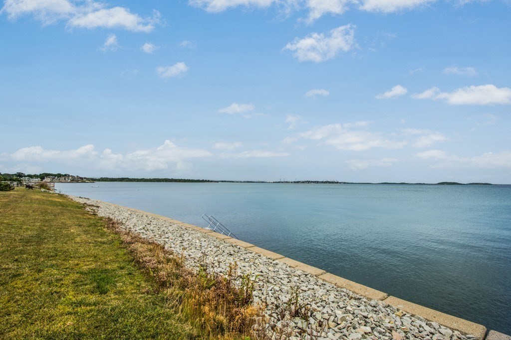 73 Albatross Rd