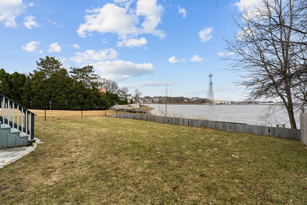 12 Circle Drive
