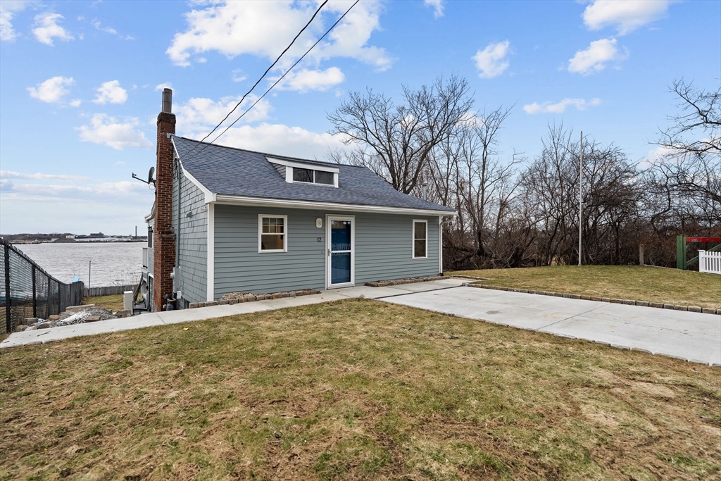 12 Circle Drive
