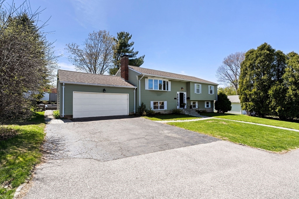 45 Colonial Drive