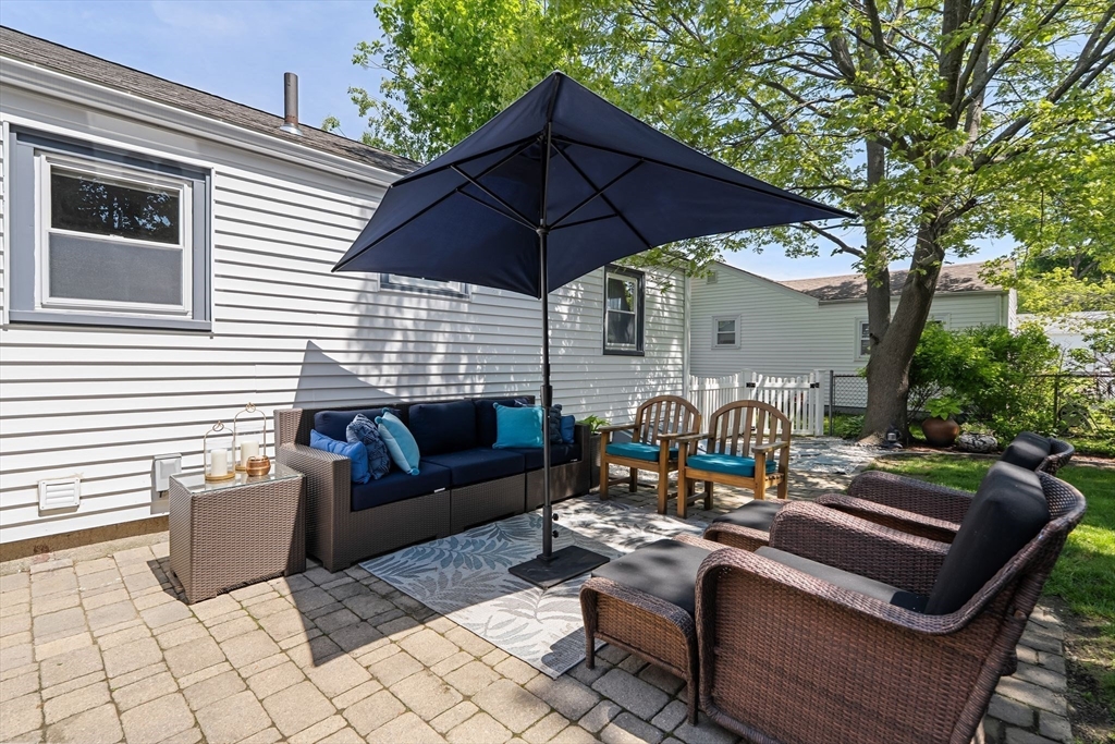 29 Willow Ave
