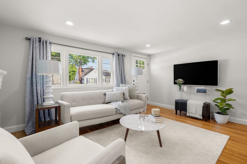29 Willow Ave
