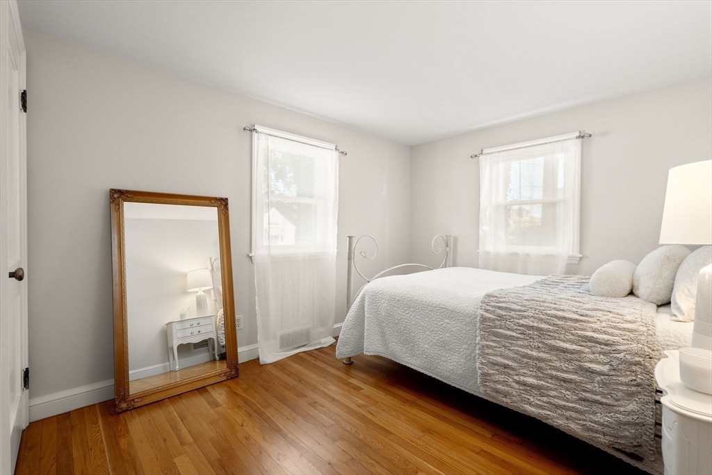 29 Willow Ave