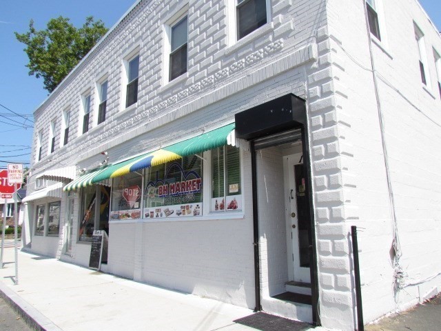 107-109 Nichols Ave