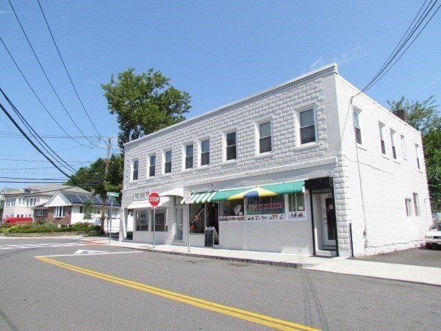 107-109 Nichols Ave