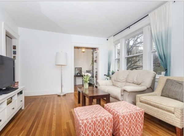 1607 Commonwealth Ave # 8