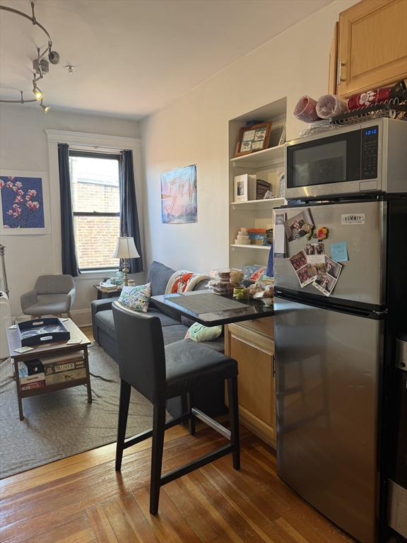 75 Burbank St # 404