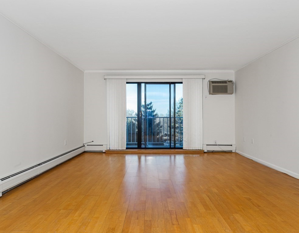 151 Coolidge Ave # 303
