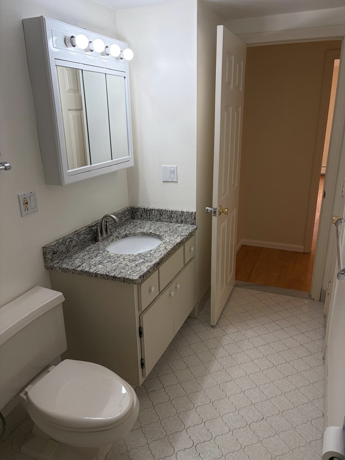 151 Coolidge Ave # 303