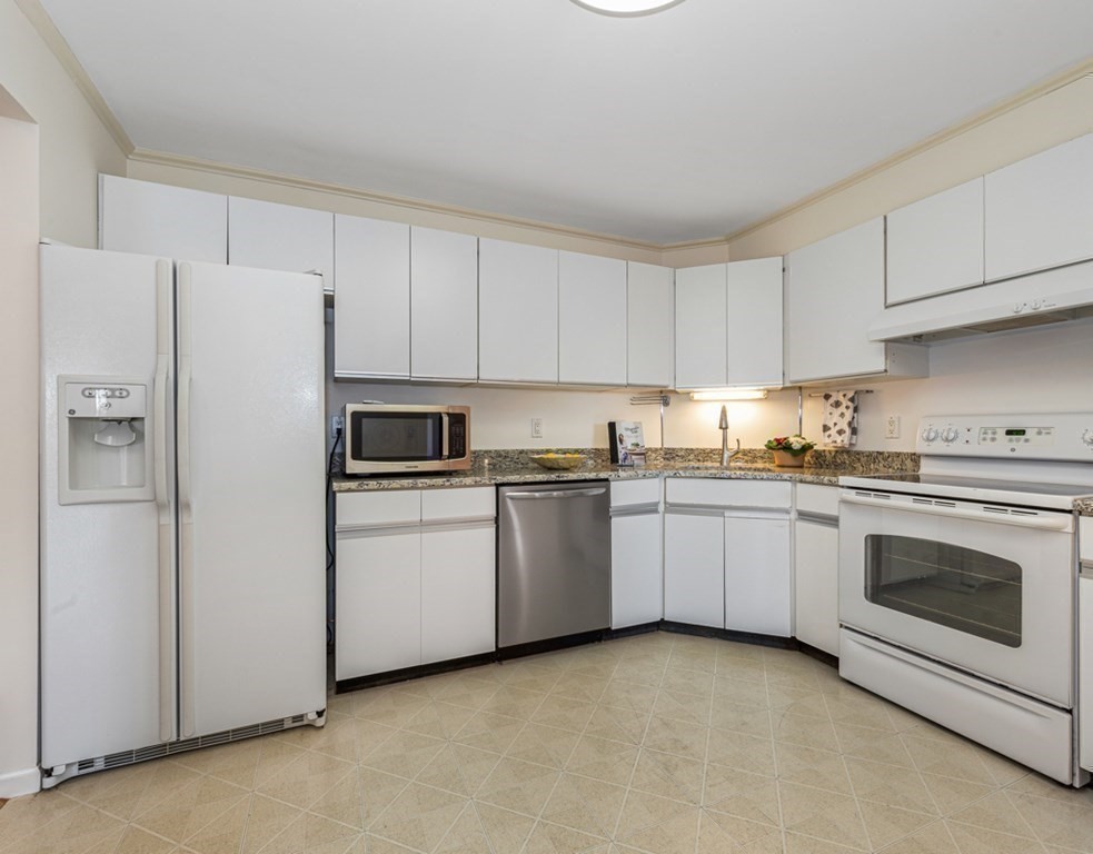 151 Coolidge Ave # 303